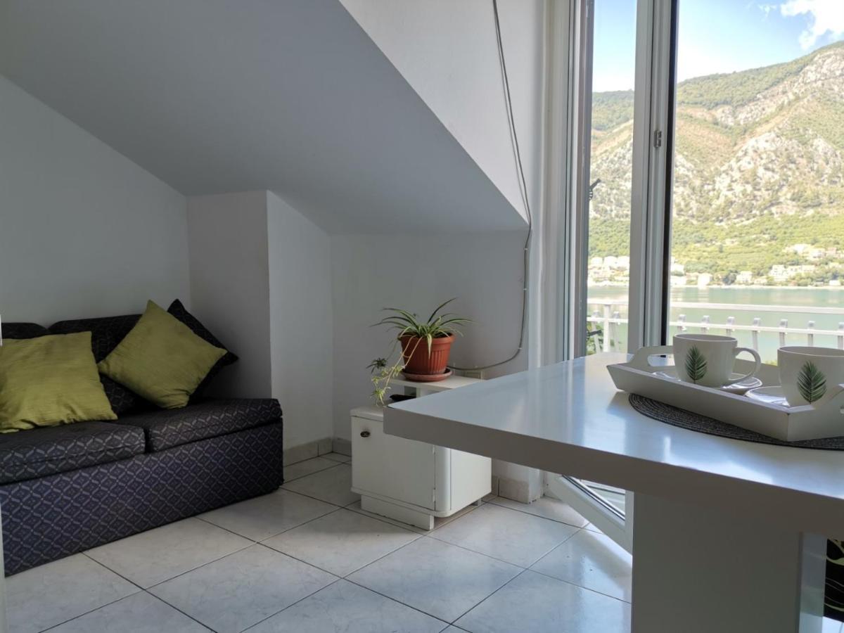 Apartments Coso Zlatne Njive Bb Cattaro Esterno foto