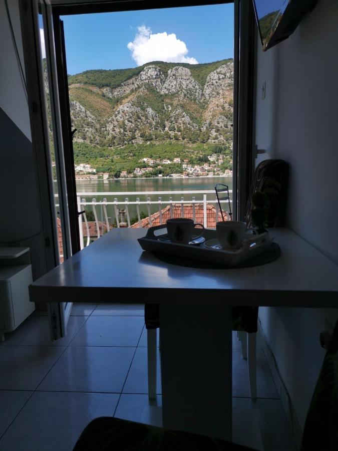 Apartments Coso Zlatne Njive Bb Cattaro Esterno foto