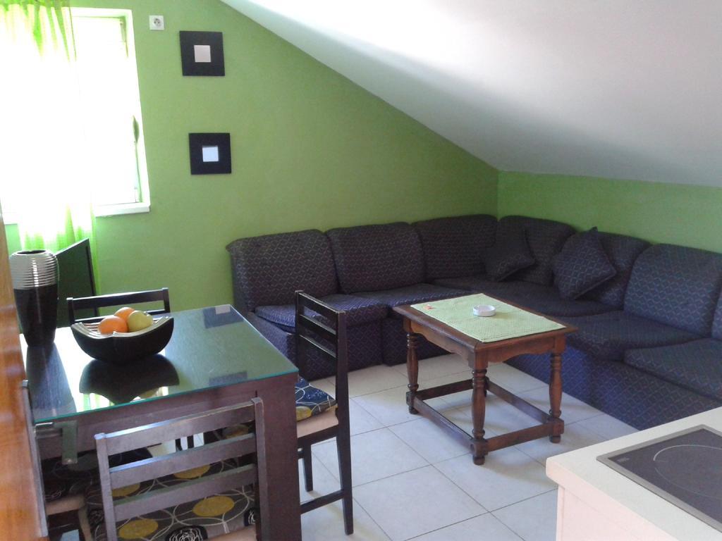 Apartments Coso Zlatne Njive Bb Cattaro Esterno foto