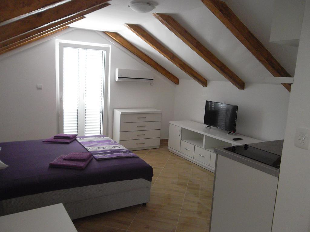 Apartments Coso Zlatne Njive Bb Cattaro Esterno foto