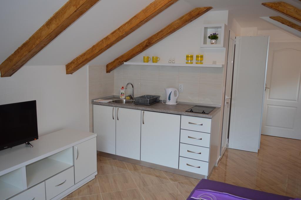 Apartments Coso Zlatne Njive Bb Cattaro Esterno foto