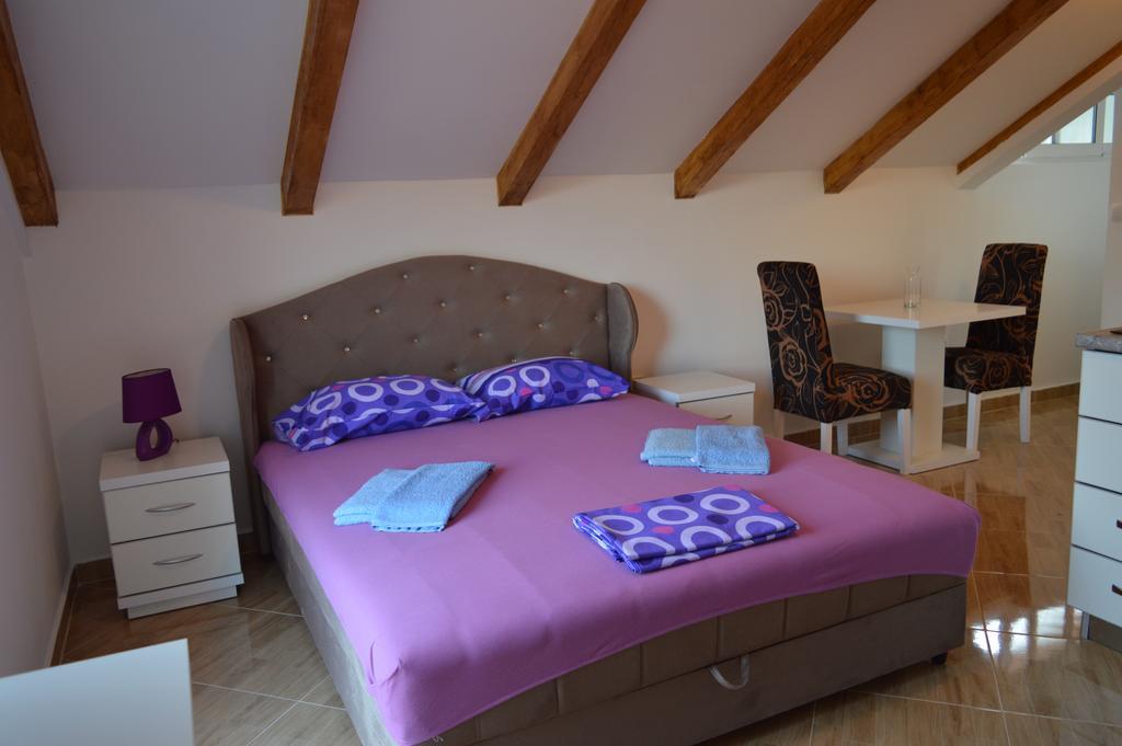Apartments Coso Zlatne Njive Bb Cattaro Esterno foto