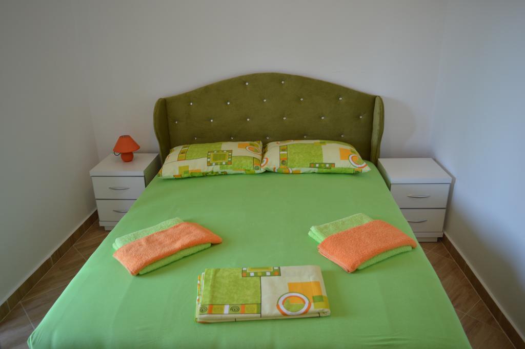 Apartments Coso Zlatne Njive Bb Cattaro Esterno foto