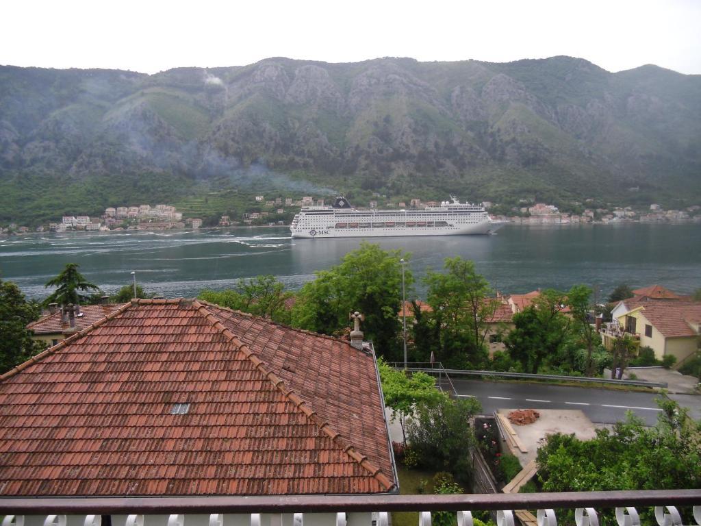 Apartments Coso Zlatne Njive Bb Cattaro Camera foto